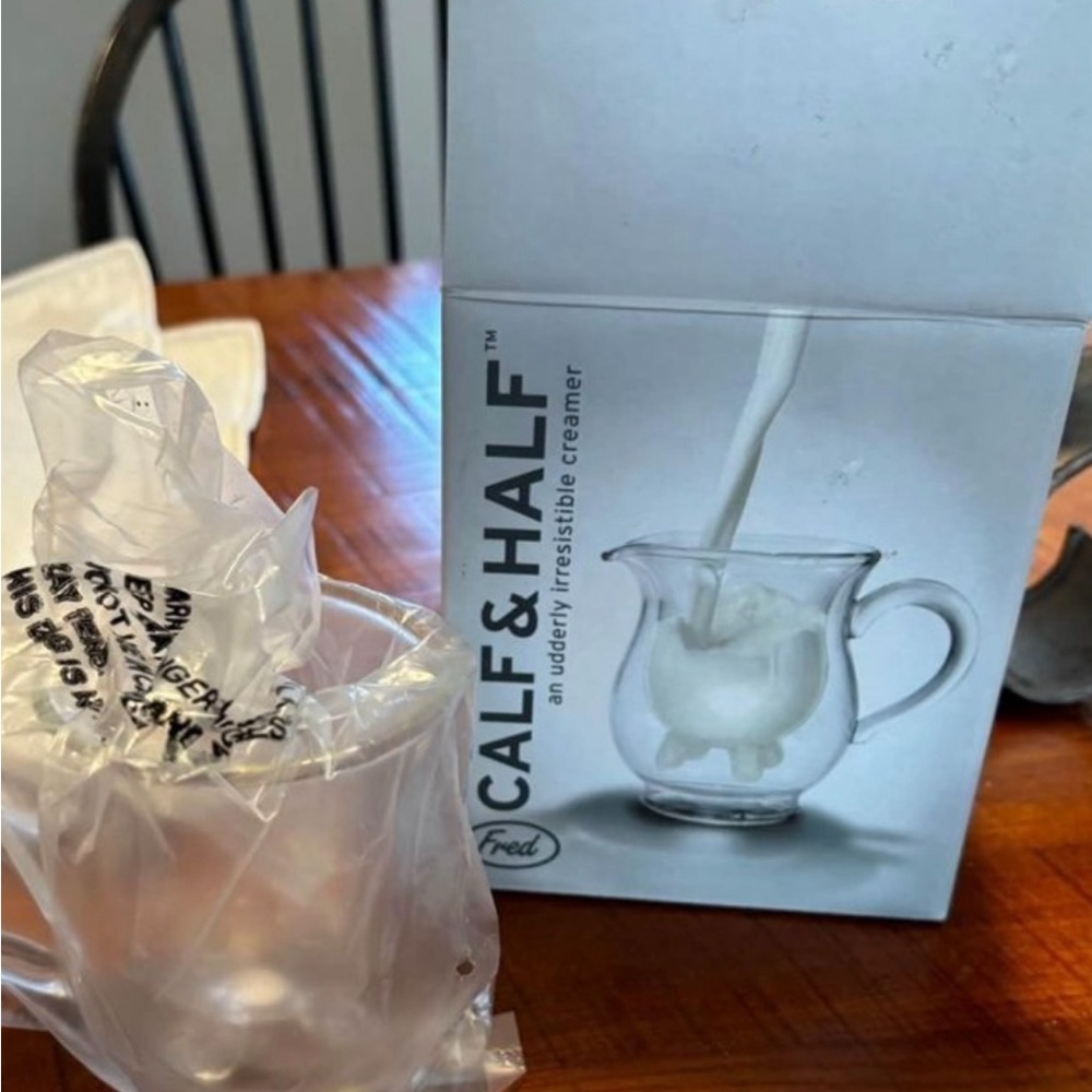 Fred Cow Creamer